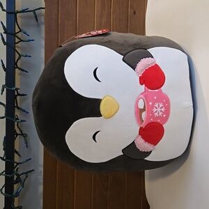 NWT Squishmallows Luna the Penguin 2025 Holiday Edition Collection 16” HTF